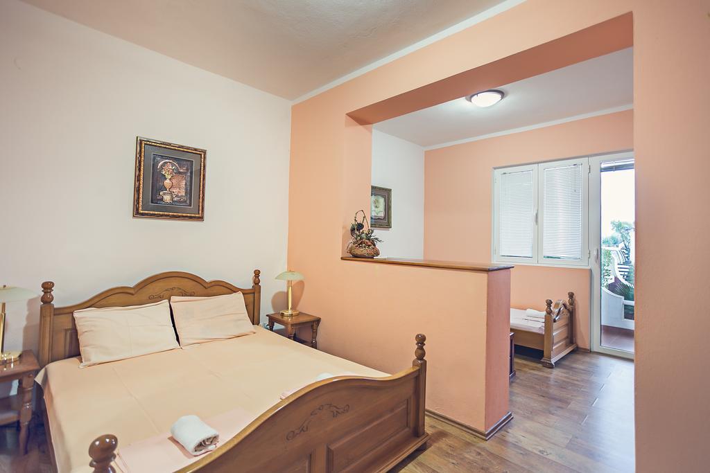 Apartments Atlantis Dobrá Voda Zimmer foto
